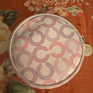 Coach Circle Coin Purse Pebbled Leather Cream pink Signature Op Art Logo Pouch